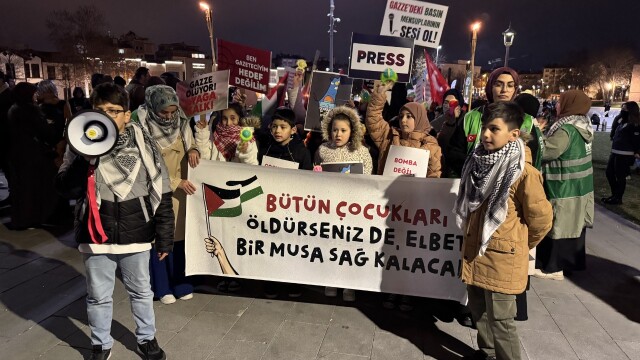 Konya'da binlerce kişi Filistin'e destek için yürüdü